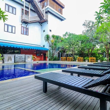 Capital O 2114 Grand Jimbaran Boutique Hotel エクステリア 写真