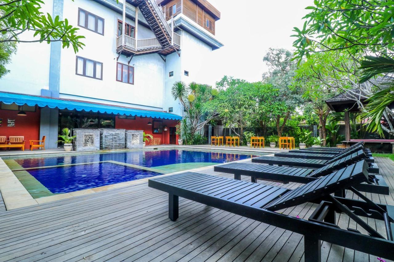 Capital O 2114 Grand Jimbaran Boutique Hotel エクステリア 写真