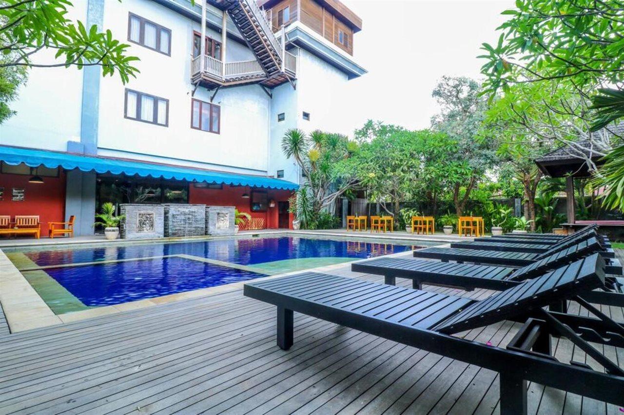 Capital O 2114 Grand Jimbaran Boutique Hotel エクステリア 写真
