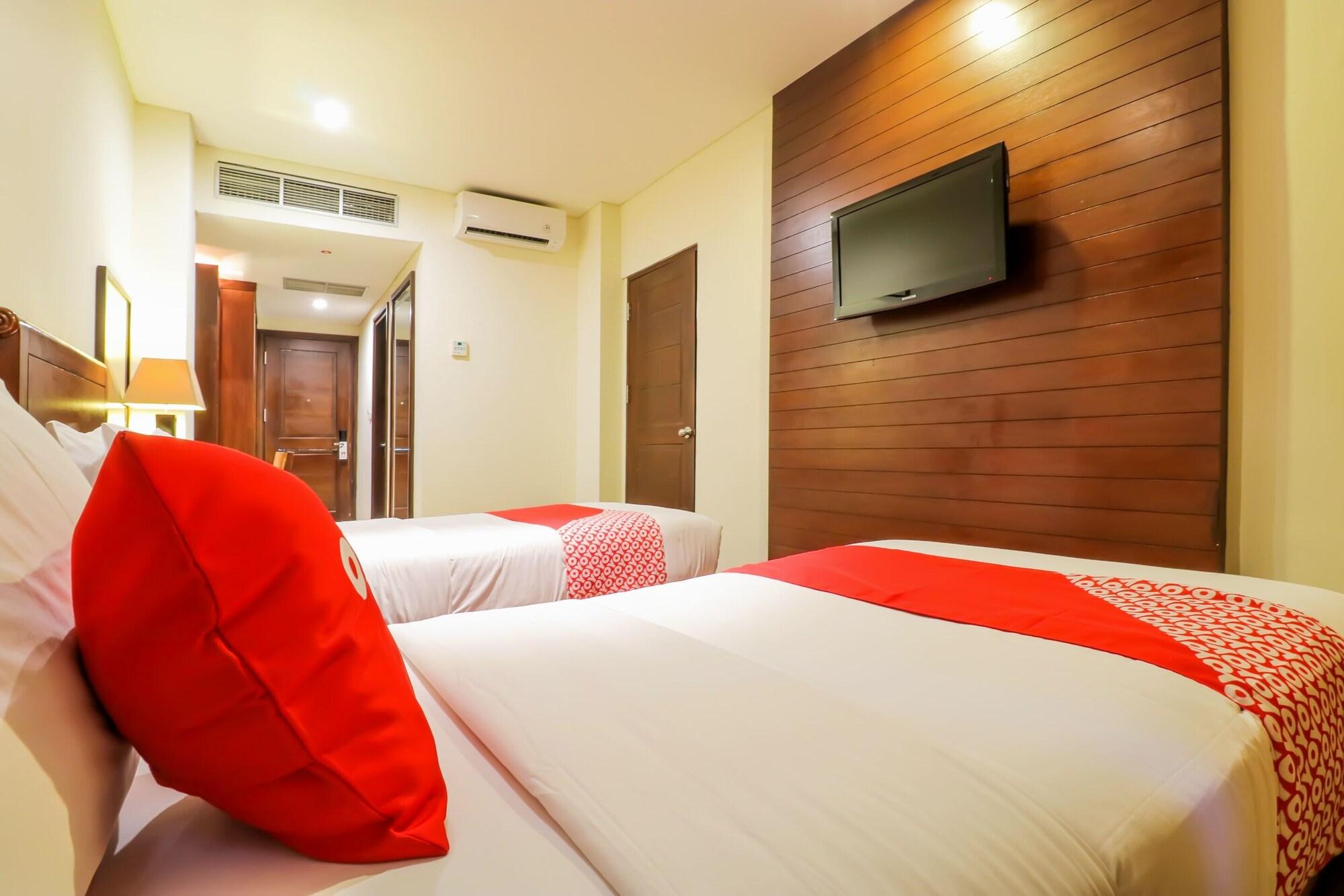 Capital O 2114 Grand Jimbaran Boutique Hotel エクステリア 写真