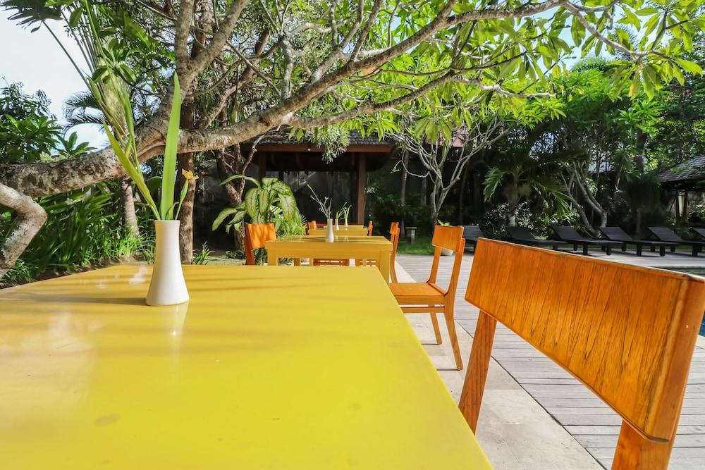 Capital O 2114 Grand Jimbaran Boutique Hotel エクステリア 写真