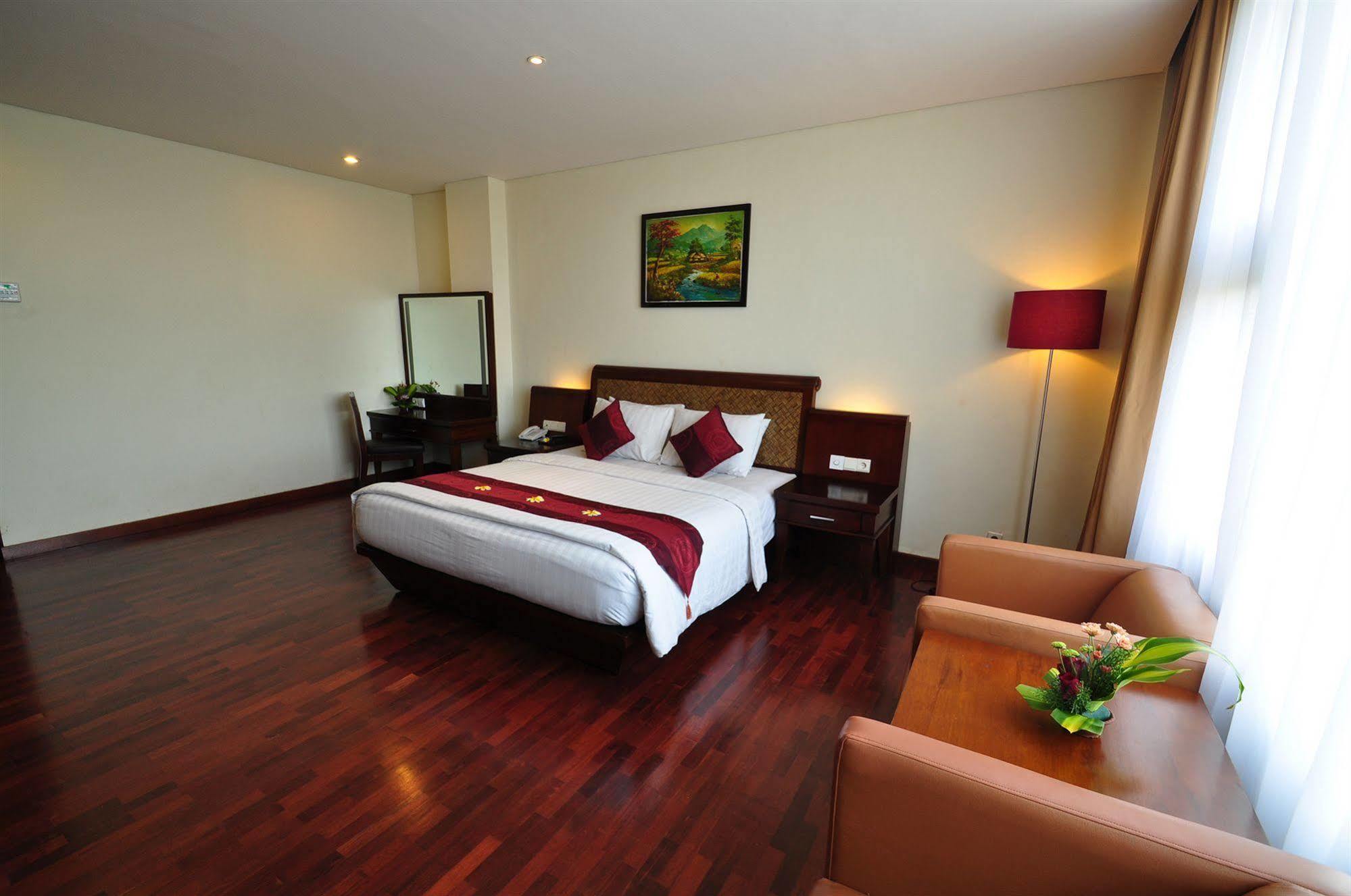 Capital O 2114 Grand Jimbaran Boutique Hotel エクステリア 写真