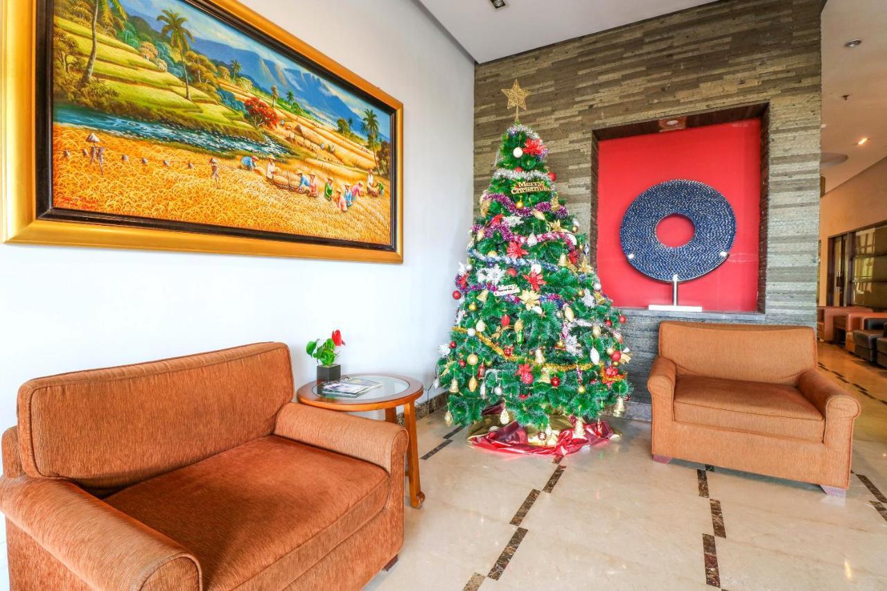 Capital O 2114 Grand Jimbaran Boutique Hotel エクステリア 写真