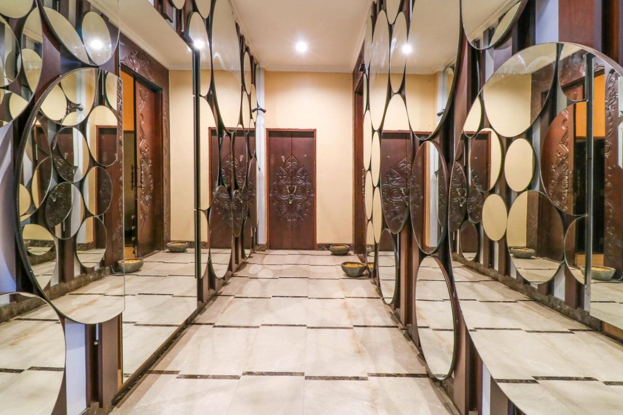 Capital O 2114 Grand Jimbaran Boutique Hotel エクステリア 写真