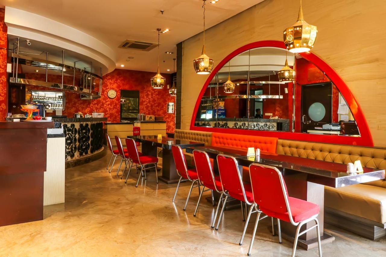 Capital O 2114 Grand Jimbaran Boutique Hotel エクステリア 写真