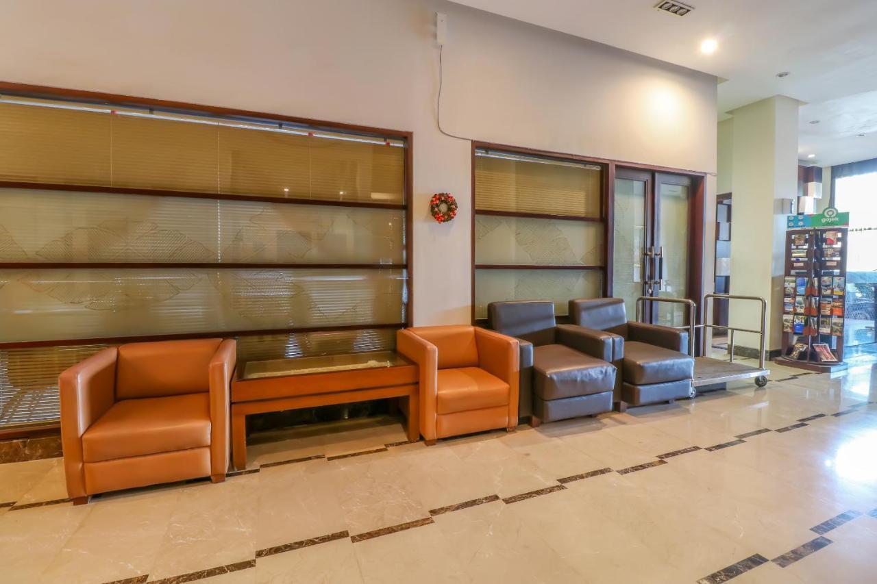 Capital O 2114 Grand Jimbaran Boutique Hotel エクステリア 写真