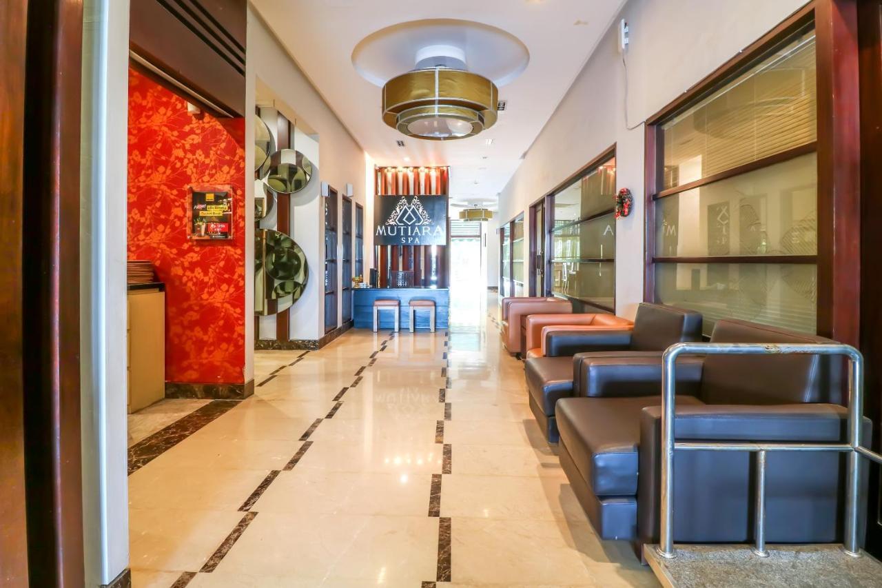 Capital O 2114 Grand Jimbaran Boutique Hotel エクステリア 写真